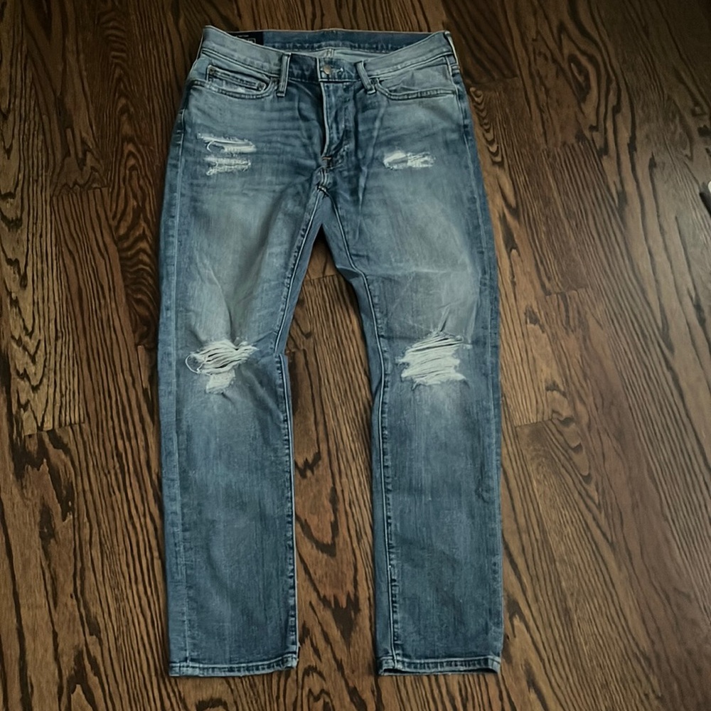 Abercrombie Langdon 31x30 31 skinny distressed jeans light wash destroyed
